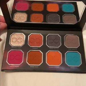Eyeshadow palette